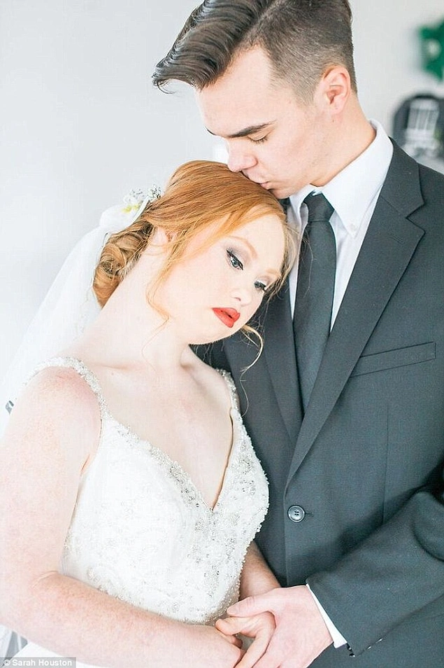 Her gün bir başka güzel haberiyle, kalplerimizde mutluluklar filizlendiren genç model, şimdi de karşımıza yepyeni bir çekimle çıktı.