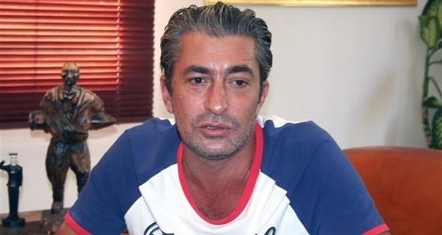Petekkaya, sete alkollü gelerek pek çok set çalışanına küfürlü sözler söylemekten de çekinmiyormuş!