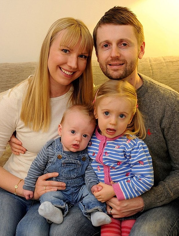 5. Исаак в пакете для сэндвича немедленно был доставлен в реанимацию. 5 последующих недель он провел в больнице.