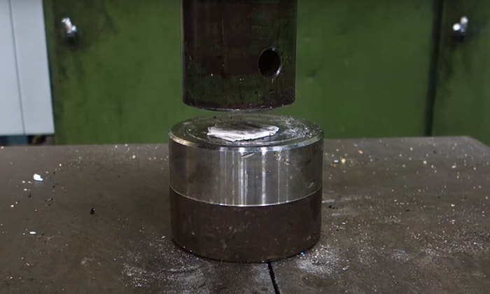 Hidrolik Pres Makinesiyle Bir Kağıdı 7'den Fazla Katlayabilir Misiniz?