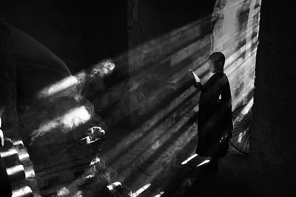 23. "Чтение", Чи Кеонг Лим, Малайзия (Категория "Документалистика и улица" 3-е место)