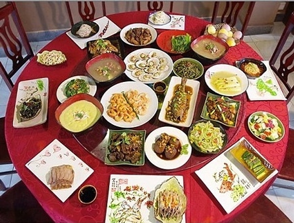 8. Если вас пригласили на обед или ужин в гости.