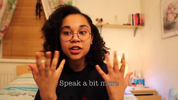 Türk Anneye Sahip Yarı Karayipli Kızın Annesiyle Olan Komik Diyaloğu