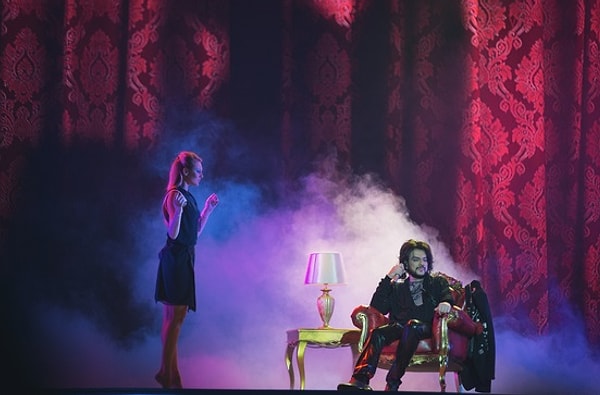 3. На шоу было много именитых гостей: Константин Эрнст, Вячеслав Кожин, Владимир Зельдин, Иосиф Кобзон, Алла Пугачева, Татьяна Тарасова, Вячеслав Фетисов, Аркадий Новиков и многие другие.