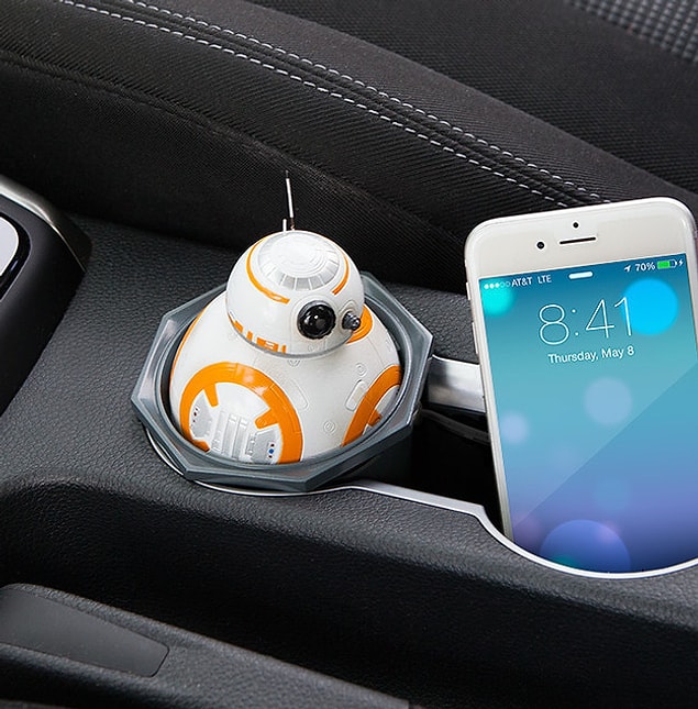 Зарядка для машины в виде BB-8 - отличная компания в поездке