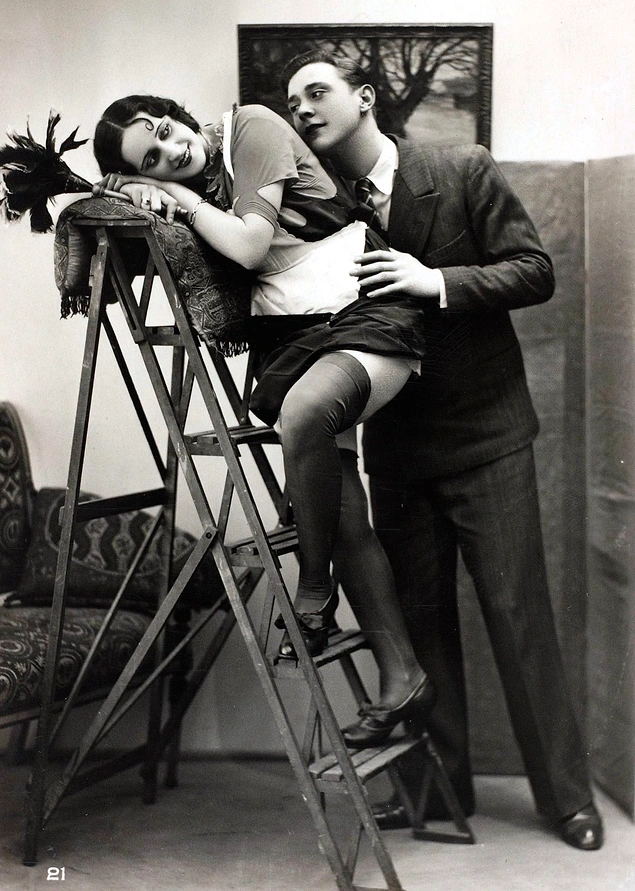 Эротика 1920-ых: запретные "французские открытки"