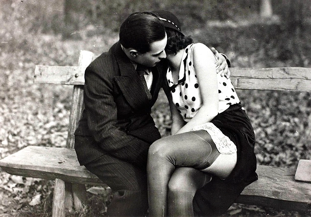 Эротика 1920-ых: запретные "французские открытки"