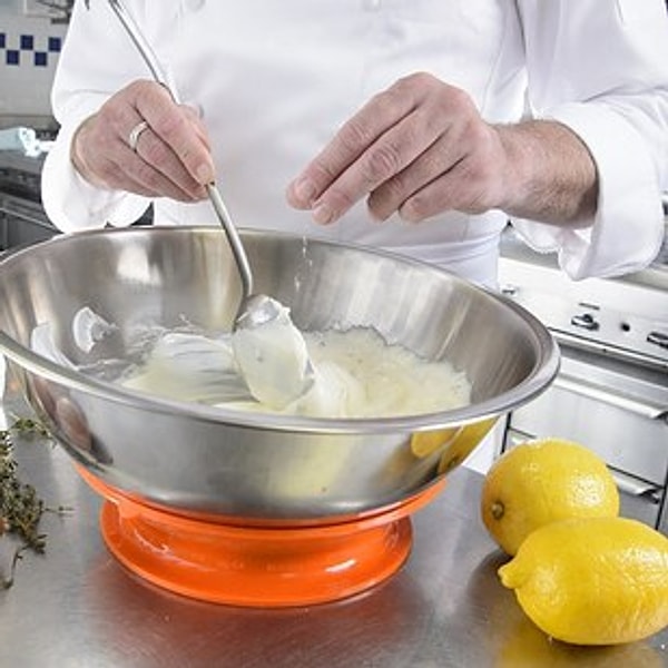 17. Подставка для миски