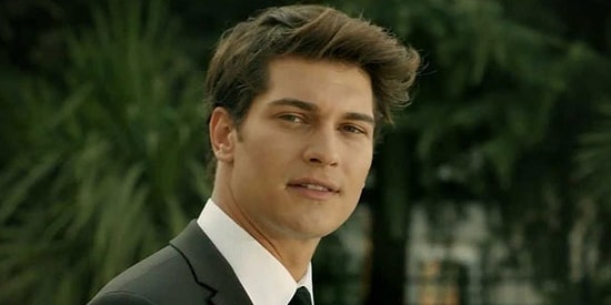 Aldığı Ücretler Dudak Uçuklatıyor: Çağatay Ulusoy'un Kariyerinin Önlenemez Yükselişi