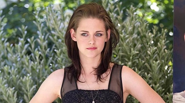 6. Koç burcu kimsenin onun hakkında ne düşündüğünü önemsemez! İşte o umursamazlığıyla Kristen Stewart!