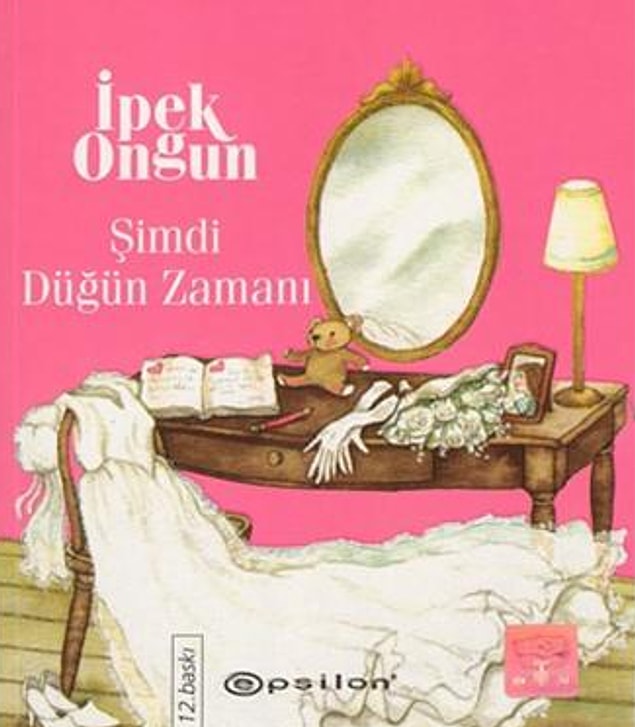 Serra'nın hayatında her şeyin sırasıyla ilerlemesi adeta bir kuraldır: Üniversiteyi bitirdikten sonra Serra evlilik hazırlıklarına başlar.