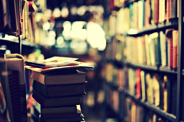 11. İçinde kitap olmayan bir oda ruhsuz bir beden gibidir.