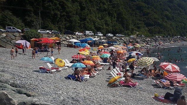 8. Kıyıcık plajına giderek denizin tadını çıkarmak.