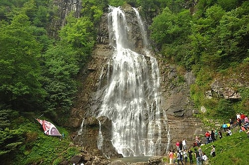 Mavi ile Yeşilin Buluştuğu Karadeniz'in İncisi Artvin'in Arhavi İlçesine Gelmek İçin 17 Sebep