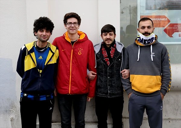 Yaşasın renklerin kardeşliği!