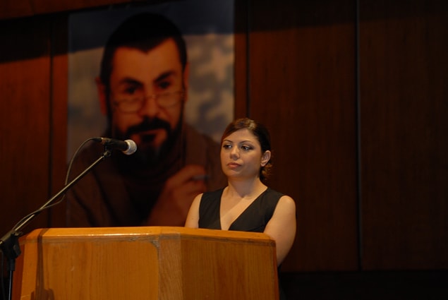 'Büyük acılara ve felaketlere uğramış bir çocuğun hiçbir pedagojik danışma almadan psikolojik travmaya neden olabilecek yönlendirici sorulara muhatap bırakılması TRT’nin yayın ilkelerine uygun mudur?'