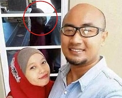 Twitter’da paylaşılan bir ‘selfie’ kullanıcıların oldukça ilgisi çekti. Zira, fotoğraftaki çiftin arkasında bulunan aynadaki yansımada kadının yüzü ters yöne bakıyor.
