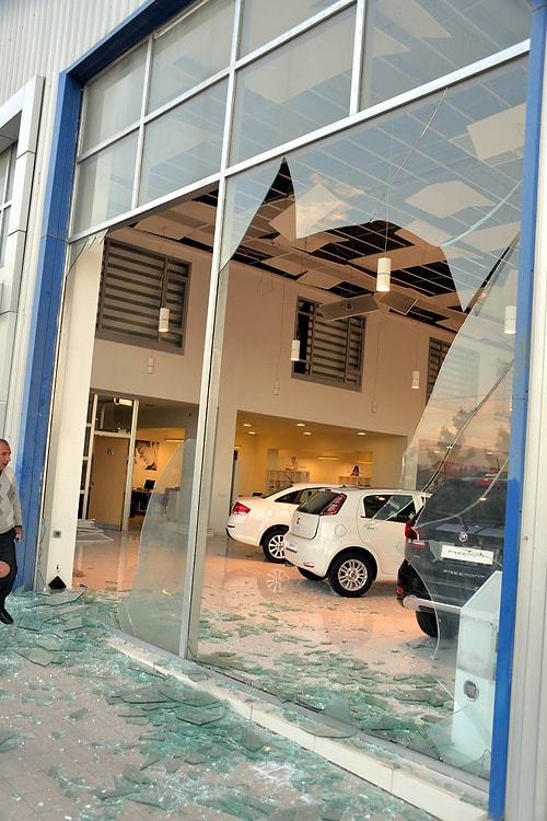 Diyarbakır'da Bombalı Araçla Saldırı: 7 Şehit