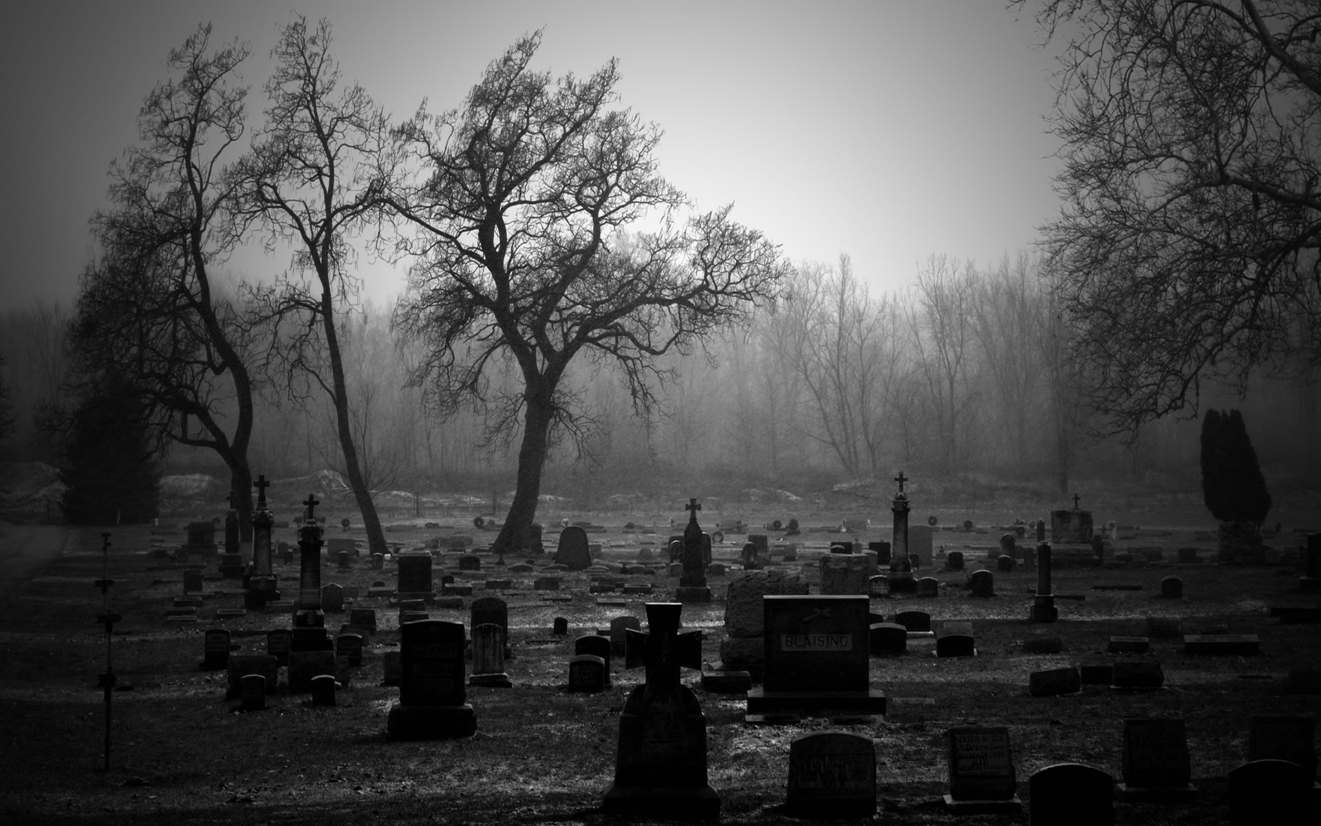 Meet you at the graveyard cleffy перевод. Кладбище Сталл Канзас. Старое кладбище, Сталл, Канзас. Мрачное кладбище. Кладбище темное.