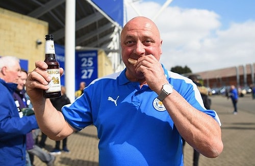 Leicester City Taraftarına Hoş Sürpriz: Herkese Başkandan Bira ve Donut!