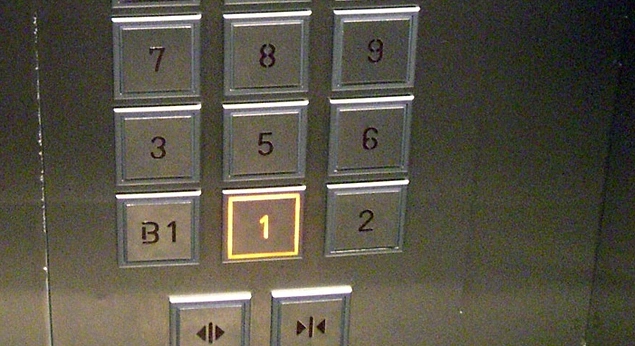Asansörde ne kadar 4.katı ararsanız arayın asla bulamazsınız.