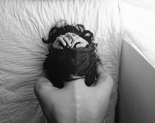 1. «Я потеряла девственность во время секса на одну ночь. Я бы хотела, чтобы это произошло с тем, кого я любила».