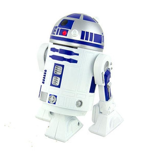 6. Bu R2-D2 masanıza döktüğünüz kırıntıları toplayacak, siz hiç dert etmeyin!