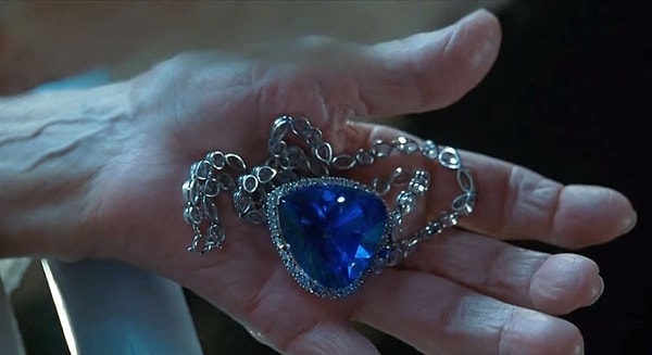 8. Была снята альтернативная концовка