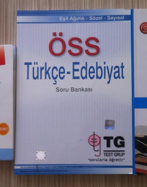 2006'da ÖSS çıkmış sorular çözülürken şimdi Trivia Crack çıkmış soruların satıldığını görebilirsiniz.