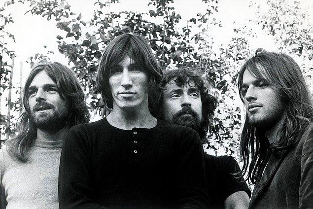 8. Pink Floyd'un "Dark Side Of the Moon" albümü "Oz Büyücüsü" filmiyle senkronize ilerliyor.
