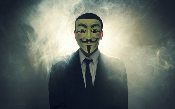 14. Оказывается, что стать членом сети хакеров Anonymous на самом деле очень легко. Именно поэтому лишь немногие из них являются элитными хакерами.