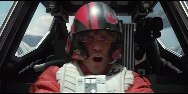 11. Премьеру фильма планировали назначить на 26 мая 2017-го, но ее пришлось отодвинуть на 15 декабря того же 2017-го.