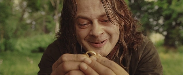 'Smeagol yüzüğün etkisi altına girmeden önce özünde bir hobbit'