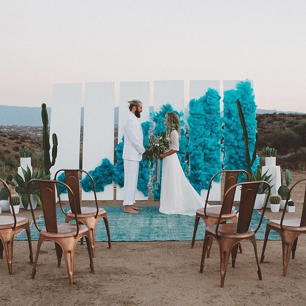 1. Неужели вы все еще мечтаете о свадьбе с фейерверком?