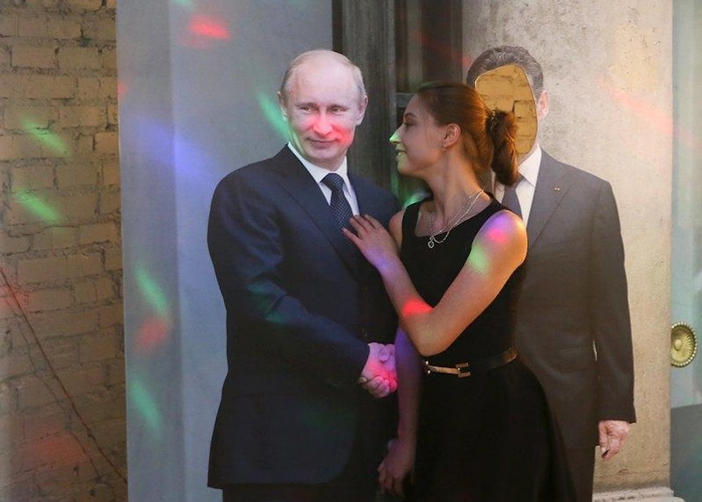 Devlet Başkanı Putin'e Adanmış 'Başkan Kafe' Rusya'da Açıldı