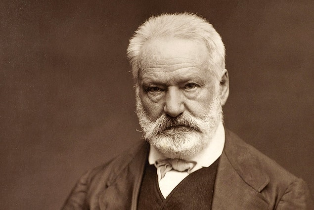 18. Victor Hugo, Orientales adlı kitabında İzmir’i bir prensese benzetmesi de şehrin dünya edebiyatı içinde ne denli etkili olduğunu gösteriyor.