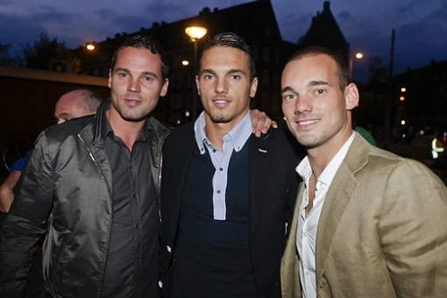 Wesley Sneijder – Jeffrey Sneijder, Rodney Sneijder