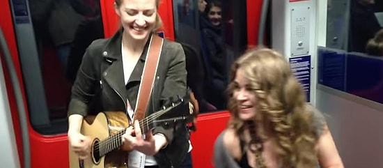 Bu Metroda Olmak Vardı: Cajon ve Gitar ile Yapılan Muhteşem Performans