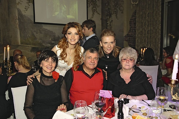 2. По признанию артистки, общий язык с матерью Глеба ей так и не удалось найти, несмотря на то, что Макеева благодарна свекрови за поддержку и помощь в работе.