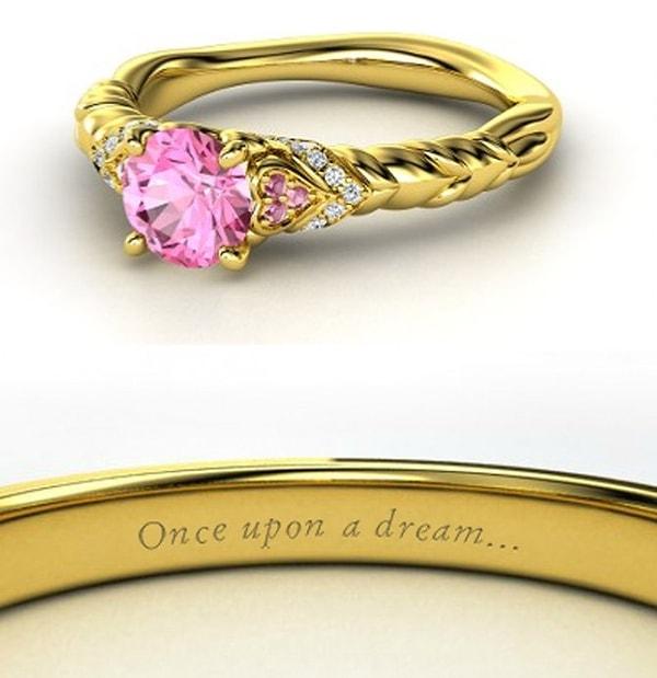 4. Uyuyan Güzel'in prensesi Aurora'nın yüzüğü rüyalarınıza girebilir!