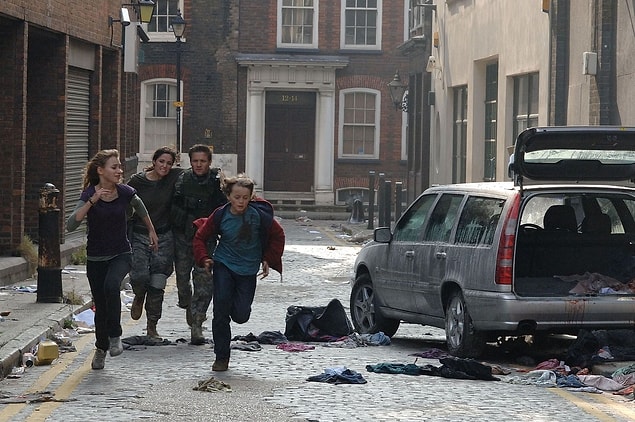 19. 28 Days Later (2002) ve 28 Weeks Later (2007) – Puan: 7.6 ve 7.0