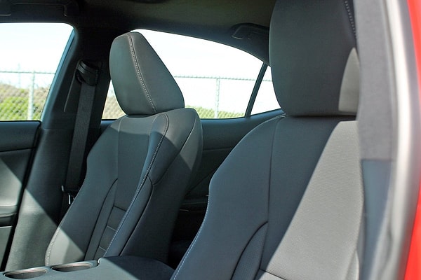 11. Лучшая часть интерьера - это кресла.