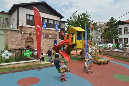 GSM-Gençlik Servisleri Merkezi ve Oyuncak Kütüphanesi olarak, evinizde veya yakınlarınızın evinde bulunan ve bir türlü koyacak yer bulunamayan bu oyuncaklara talibiz!