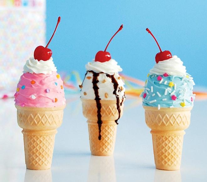 'Dondurmam Gaymak Yemesi Sevap' Dedirten Türden 14 Dondurmalı Tatlı Tarifi