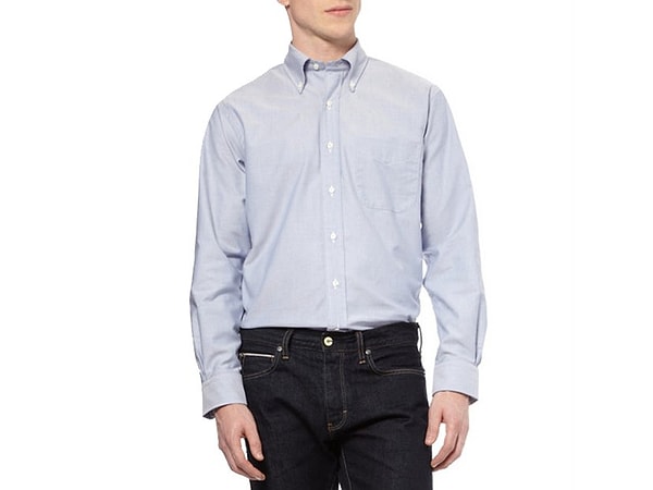 11. Пара рубашек с высоким воротником