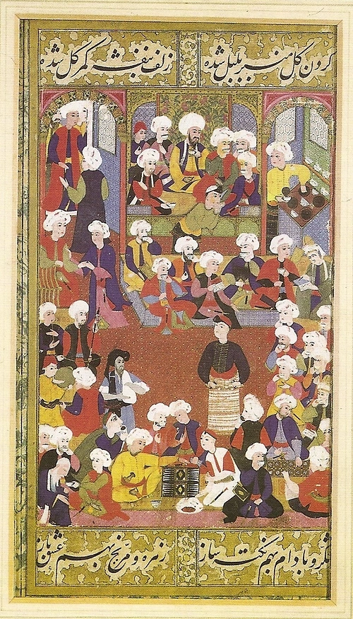 SaÄ alt kÃ¶Åede gÃ¶rÃ¼ldÃ¼ÄÃ¼ Ã¼zere iki kiÅi mangala oynamaktadÄ±r.