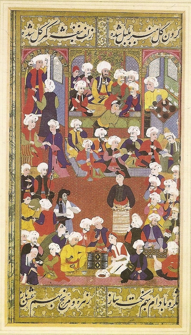 Sağ alt köşede görüldüğü üzere iki kişi mangala oynamaktadır.