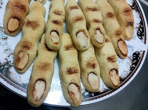 ''Bir arkadaşımız trol parmağı şeklinde kurabiye hazırladı; kaymak birasını da unutmadık.''