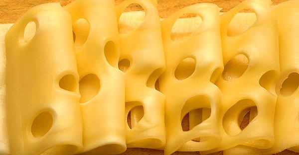 6. Bunu, birçok peynir çeşidini dikkatle deneyerek, tadında yoğunlaşarak dilinizi eğitebilir ve farkedebilirsiniz.