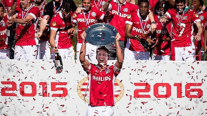 Ajax Hediye Etti! Hollanda'da Şampiyon PSV Eindhoven